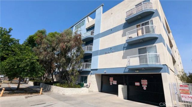 214 S Alexandria Avenue 102, Los Angeles, CA 90004