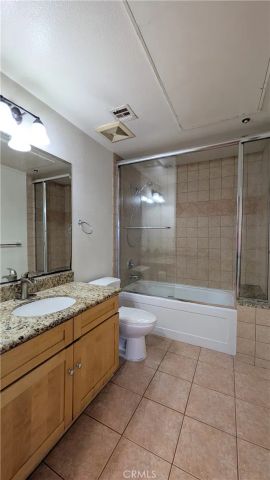 214 S Alexandria Avenue 102, Los Angeles, CA 90004