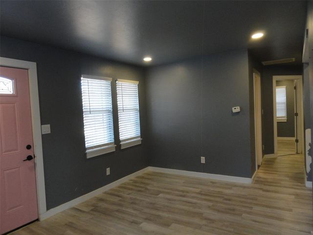 1512 SE 65th Street, Valley Brook, OK 73149