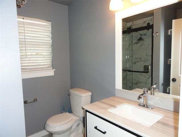 1512 SE 65th Street, Valley Brook, OK 73149