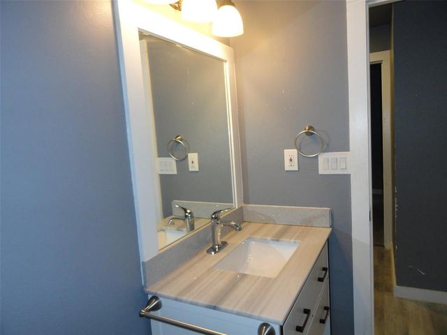 1512 SE 65th Street, Valley Brook, OK 73149