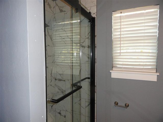 1512 SE 65th Street, Valley Brook, OK 73149