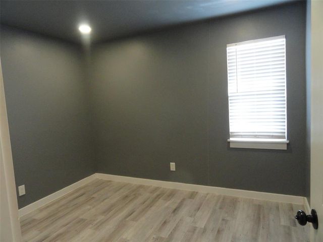 1512 SE 65th Street, Valley Brook, OK 73149