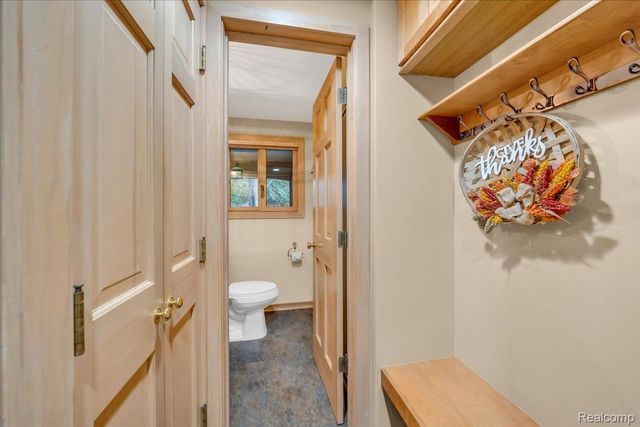 75 Ridgemont Road, Oxford Charter Township, MI 48370