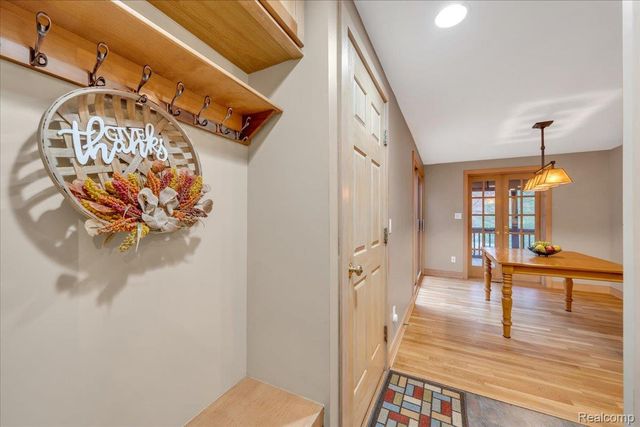 75 Ridgemont Road, Oxford Charter Township, MI 48370