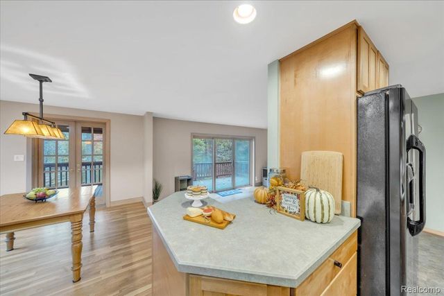 75 Ridgemont Road, Oxford Charter Township, MI 48370