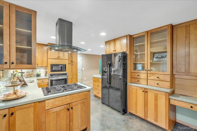 75 Ridgemont Road, Oxford Charter Township, MI 48370
