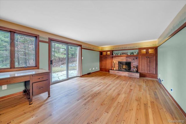 75 Ridgemont Road, Oxford Charter Township, MI 48370