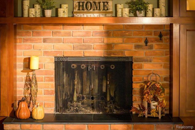 75 Ridgemont Road, Oxford Charter Township, MI 48370
