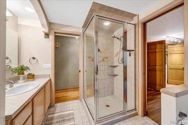 75 Ridgemont Road, Oxford Charter Township, MI 48370