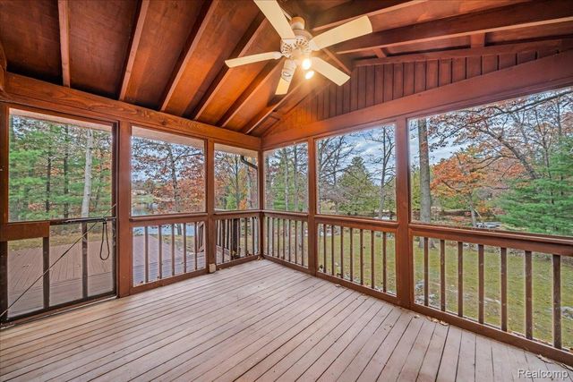 75 Ridgemont Road, Oxford Charter Township, MI 48370