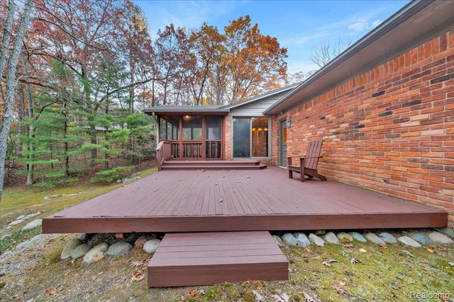 75 Ridgemont Road, Oxford Charter Township, MI 48370