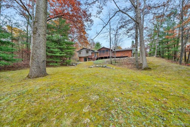 75 Ridgemont Road, Oxford Charter Township, MI 48370