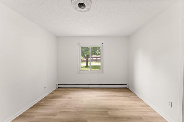 4207 Lakeside Avenue N 134, Brooklyn Center, MN 55429