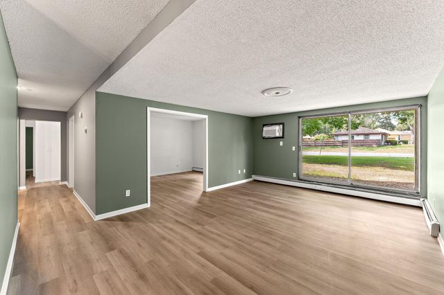 4207 Lakeside Avenue N 134, Brooklyn Center, MN 55429