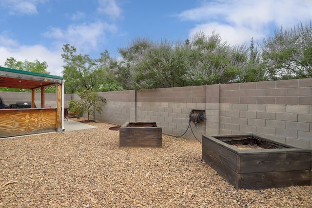 5740 Pinon Grande Road NW, Albuquerque, NM 87114