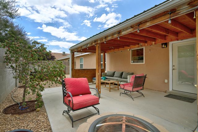 5740 Pinon Grande Road NW, Albuquerque, NM 87114