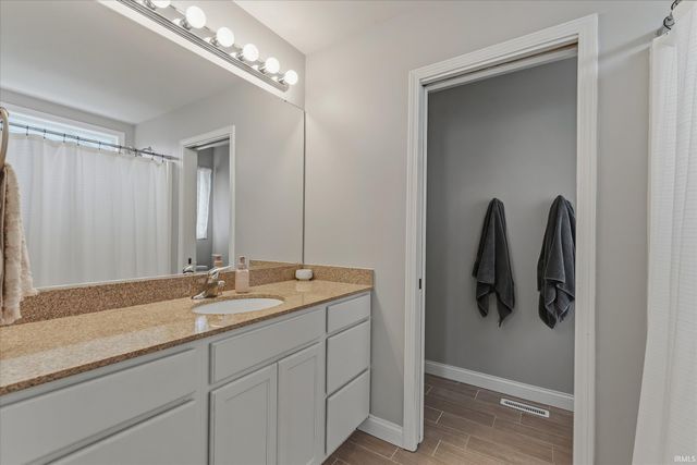 2350 Harwood Street, South Bend, IN 46614