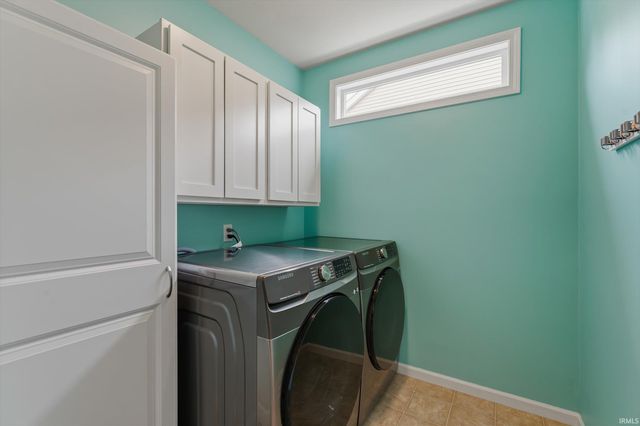 2350 Harwood Street, South Bend, IN 46614