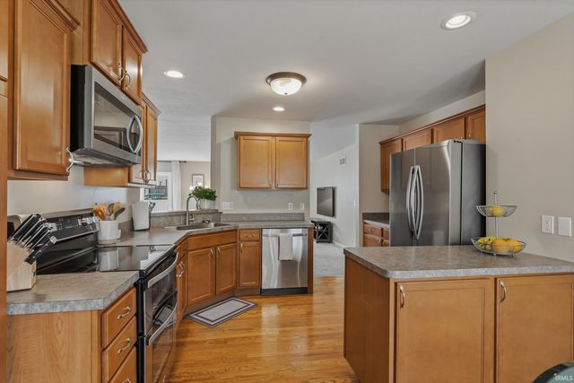 2350 Harwood Street, South Bend, IN 46614