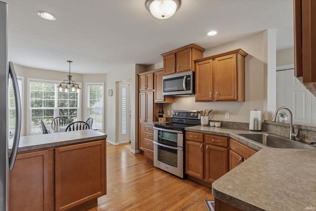 2350 Harwood Street, South Bend, IN 46614