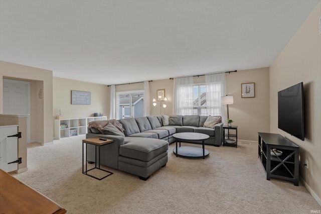 2350 Harwood Street, South Bend, IN 46614