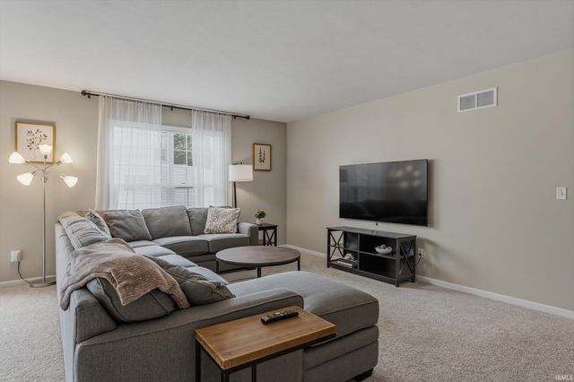 2350 Harwood Street, South Bend, IN 46614