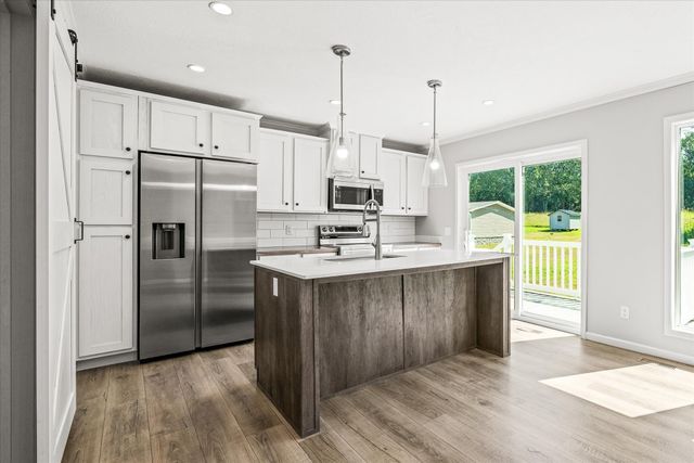 1760 Anna Maria Ln, Cookeville, TN 38501