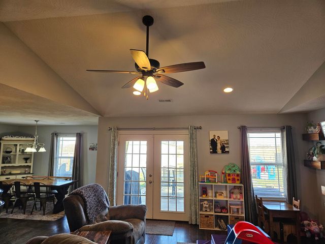 427 Todd Lane, Mt Vernon, MO 65712