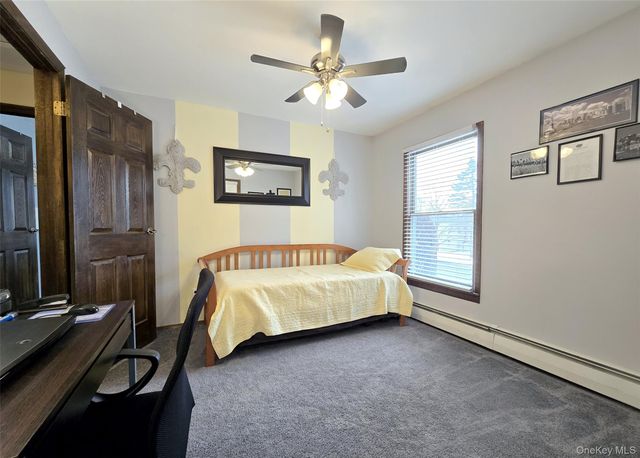 25 Spruceton Street, Selden, NY 11784