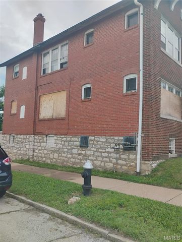 4700 Lee Avenue, St Louis, MO 63115