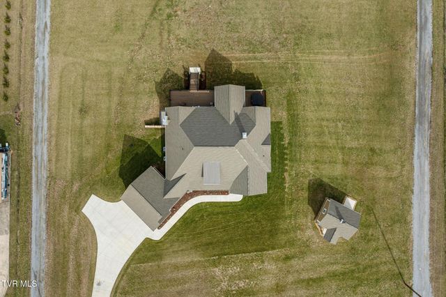 132 Hamilton Road, Elizabethton, TN 37643