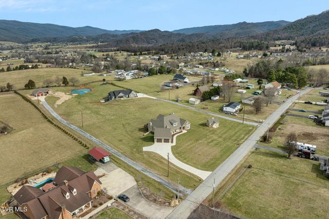 132 Hamilton Road, Elizabethton, TN 37643