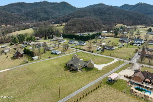 132 Hamilton Road, Elizabethton, TN 37643