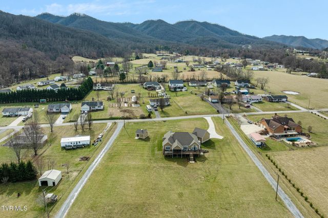 132 Hamilton Road, Elizabethton, TN 37643