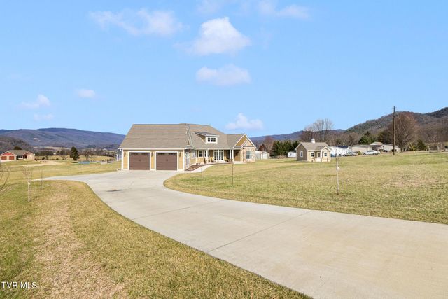 132 Hamilton Road, Elizabethton, TN 37643
