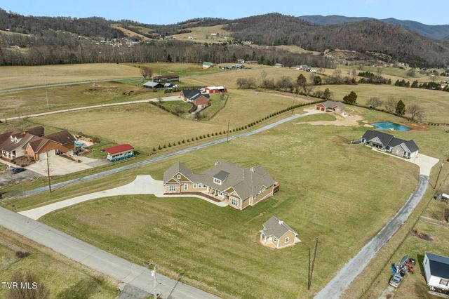 132 Hamilton Road, Elizabethton, TN 37643