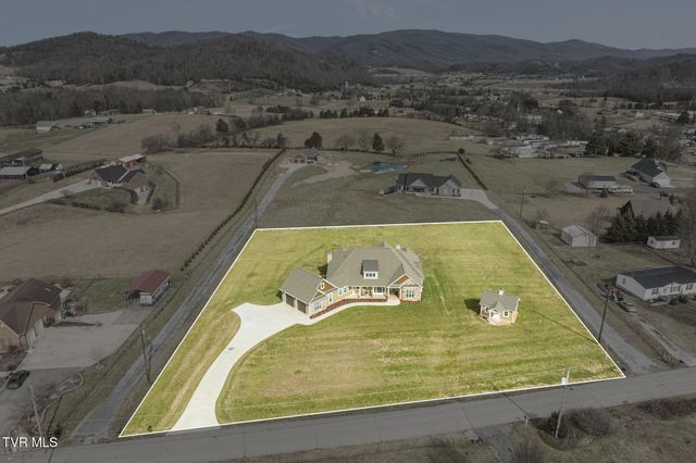 132 Hamilton Road, Elizabethton, TN 37643