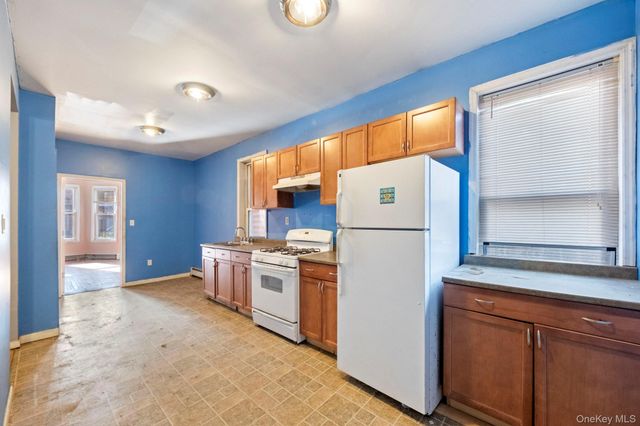 68 Henry Avenue, Newburgh, NY 12550