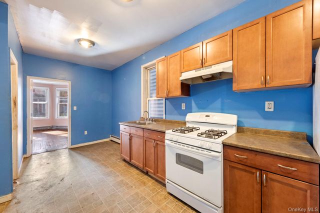 68 Henry Avenue, Newburgh, NY 12550