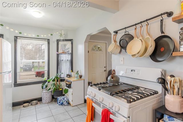 18665 Olympia, Redford, MI 48240