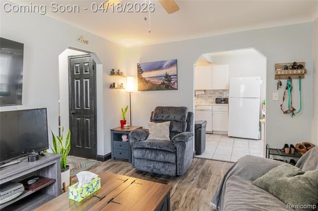 18665 Olympia, Redford, MI 48240