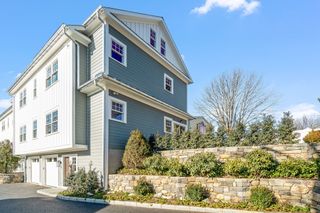 25 Henry Street B, Greenwich, CT 06830