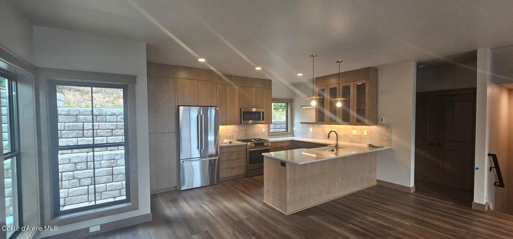 84 Hemlock Ln, 201, Sandpoint, ID 83864 photo 6