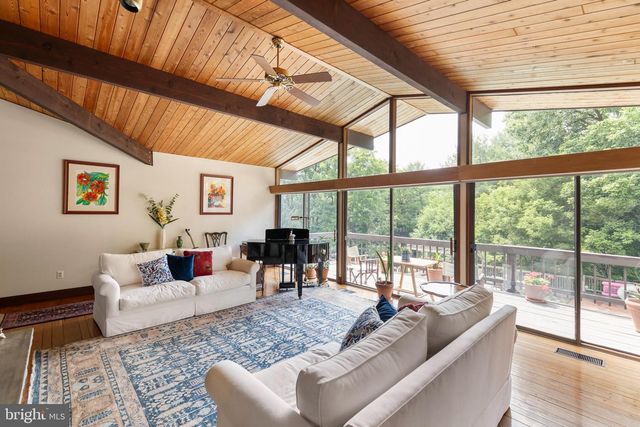 517 MERRIMANS LN, Winchester, VA 22601