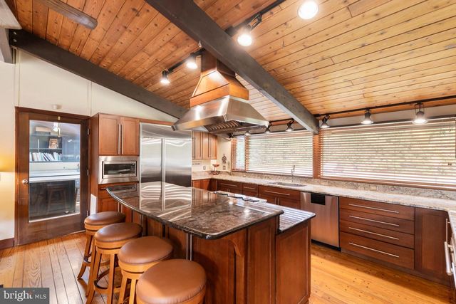517 MERRIMANS LN, Winchester, VA 22601