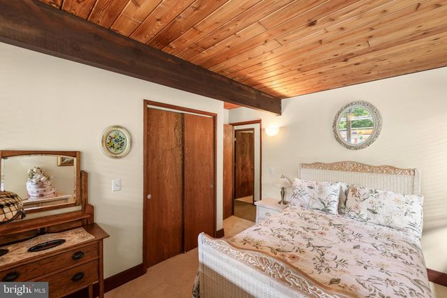 517 MERRIMANS LN, Winchester, VA 22601