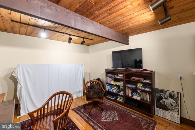 517 MERRIMANS LN, Winchester, VA 22601