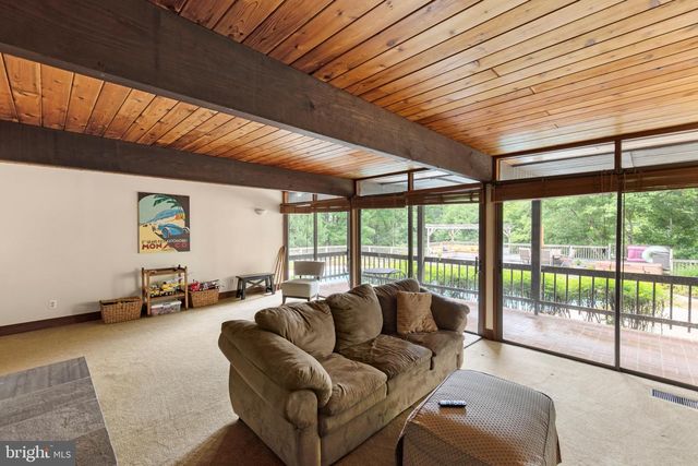 517 MERRIMANS LN, Winchester, VA 22601