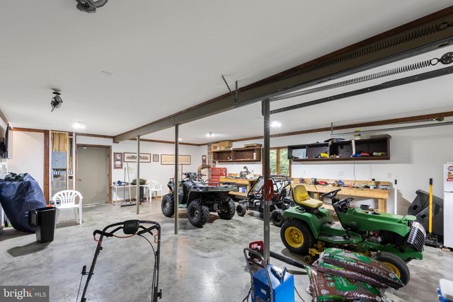 517 MERRIMANS LN, Winchester, VA 22601
